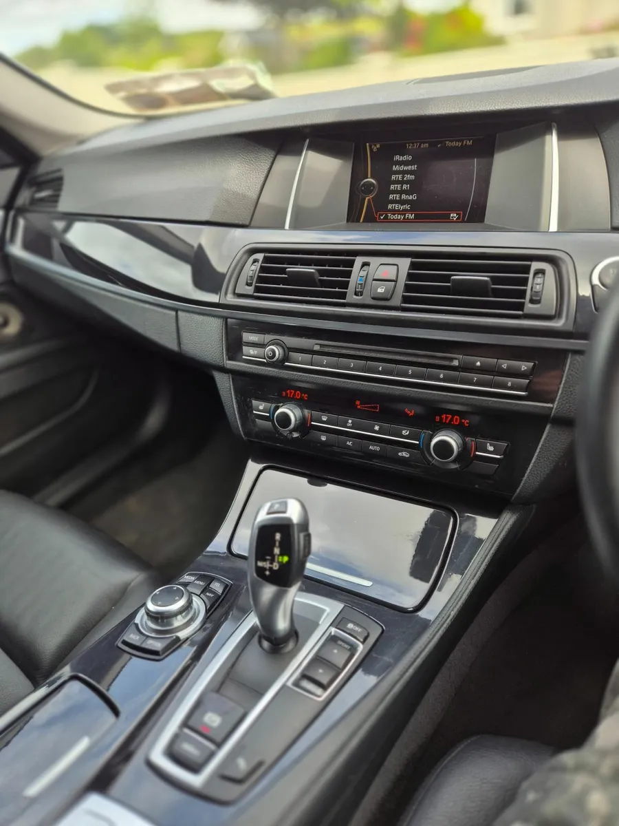 BMW 5-Series 2014. New timing chain.  New nct. - Image 3