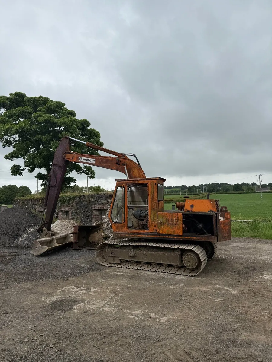 1985 hitachi UH052 13 ton digger - Image 2