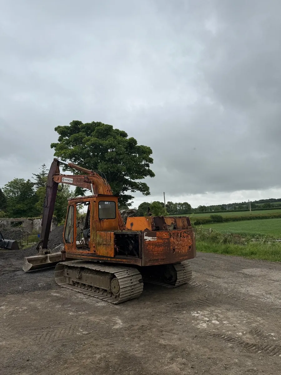 1985 hitachi UH052 13 ton digger - Image 3
