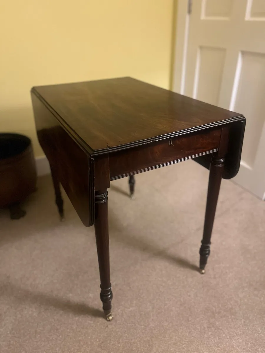 Georgian Pembroke Table - Image 1