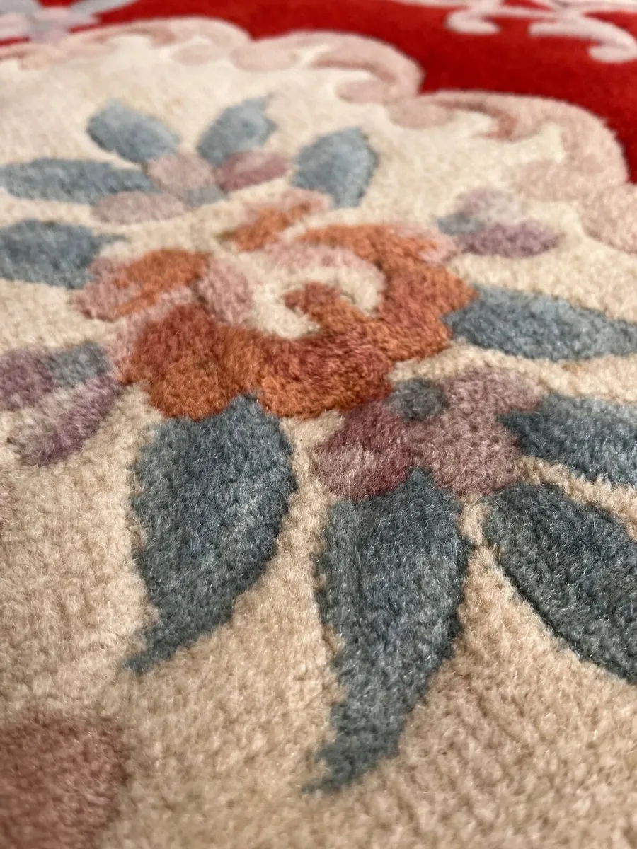 Luxury Vintage Rug - Image 2