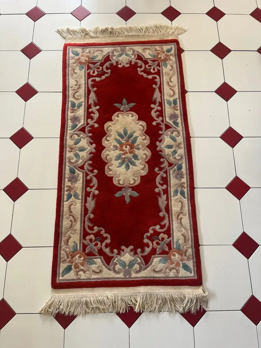 Luxury Vintage Rug - Image 1