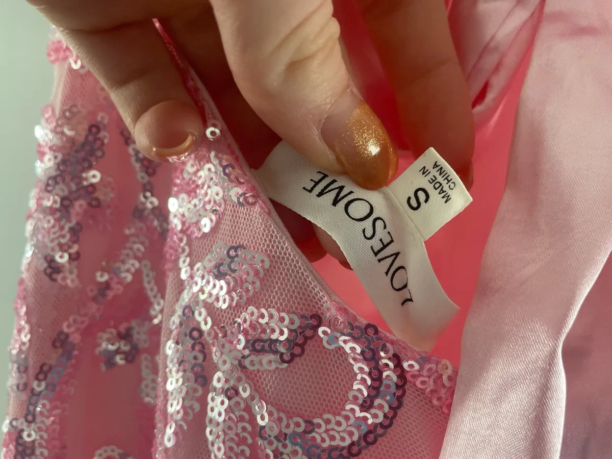 Beautiful pink sparkly ball dress - Image 3