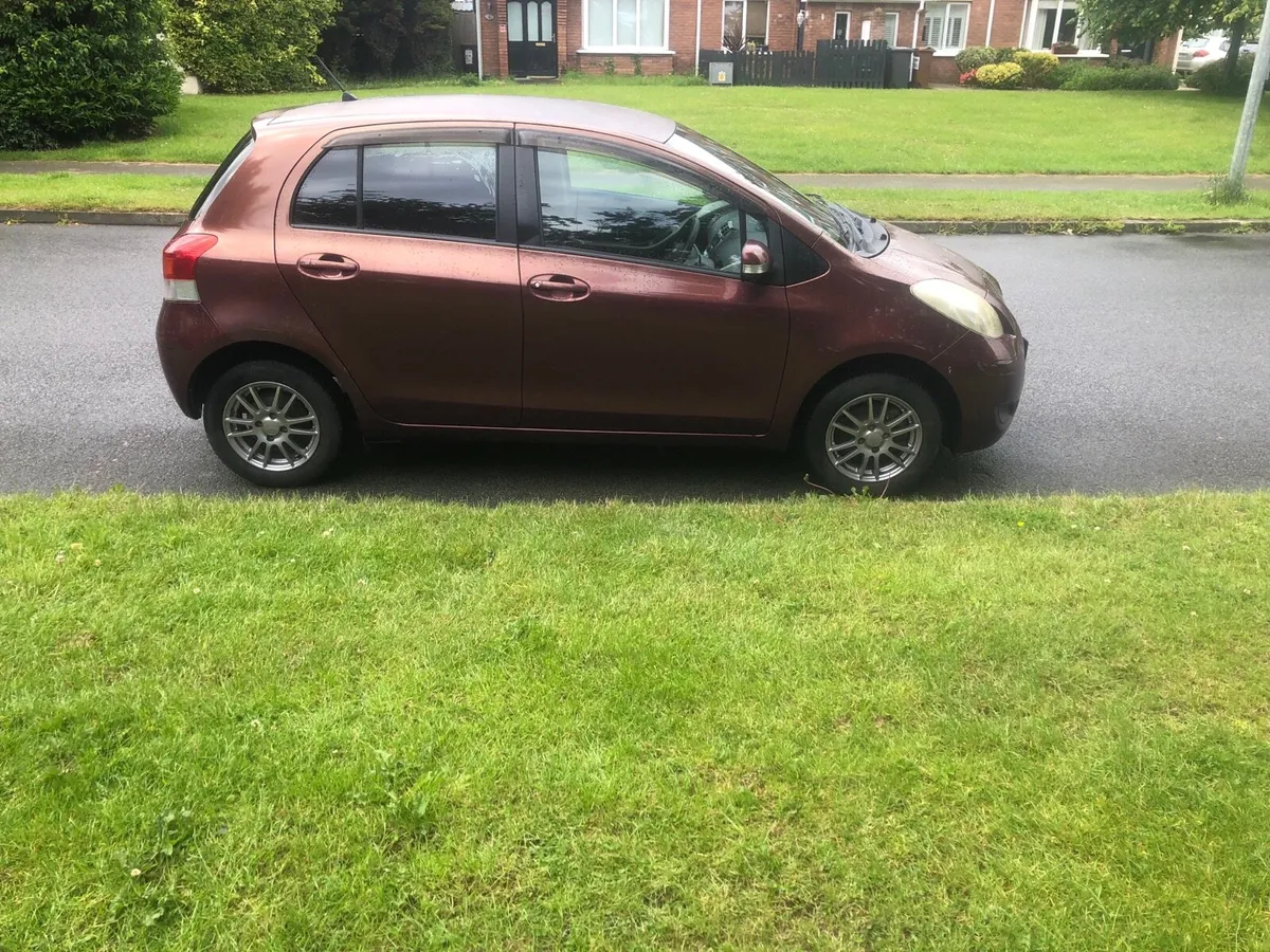 2010 toyota vitz automatic - Image 2