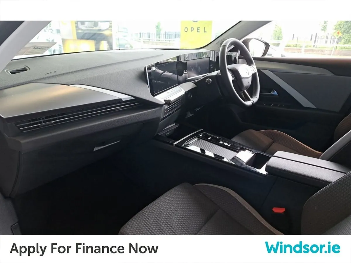 Opel Astra Electric Pre-reg - Image 4