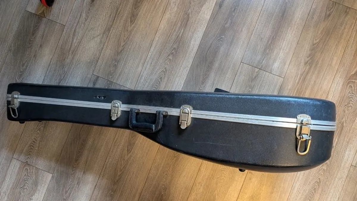 Ovation applause  - AE-136 with hard flight case - Image 1