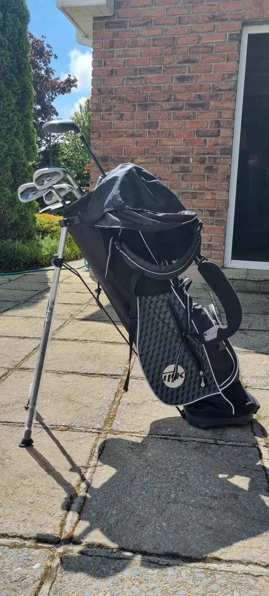 kid's golf clubs - Image 1