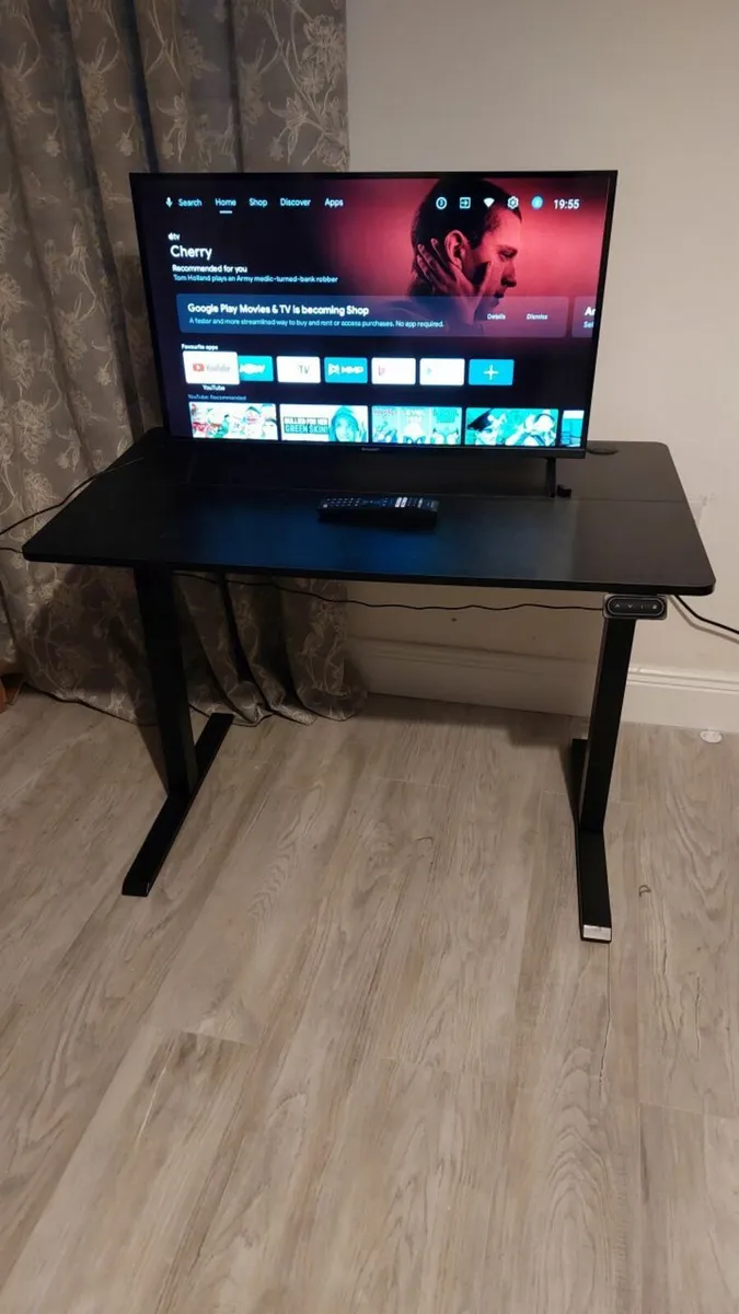 Sharp 32" HD Android Smart TV - Image 2