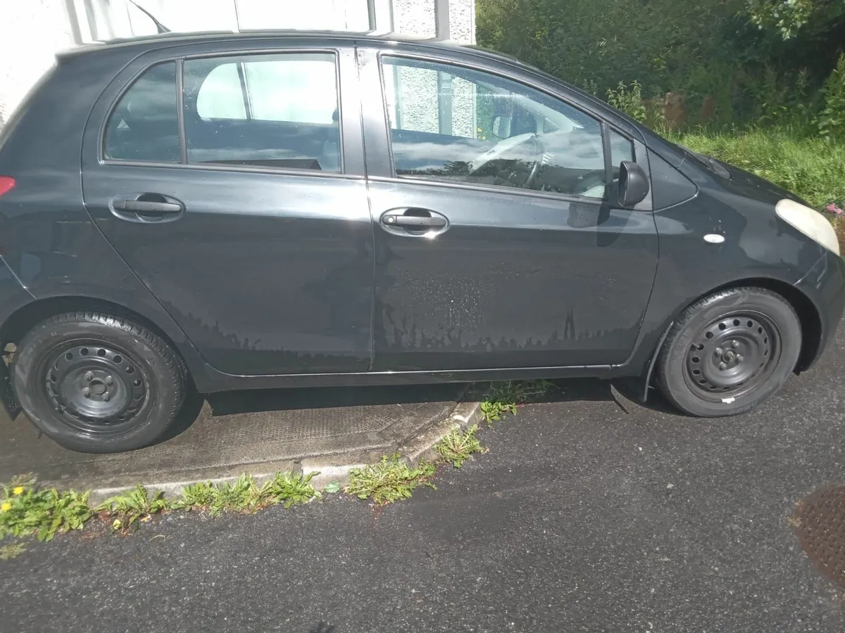 Toyota Yaris 2006 - Image 4
