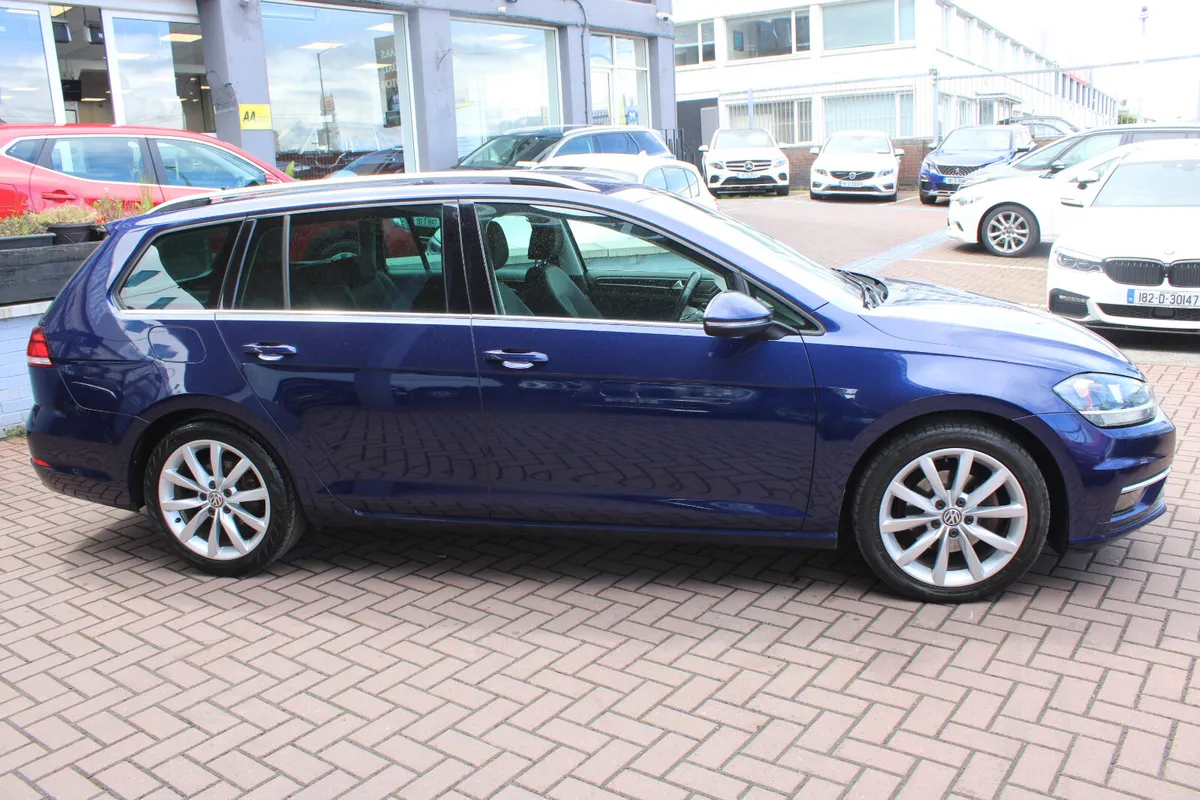 VOLKSWAGEN GOLF 2.0TDI GT-LINE 5DR ESTATE  AUTO - Image 3