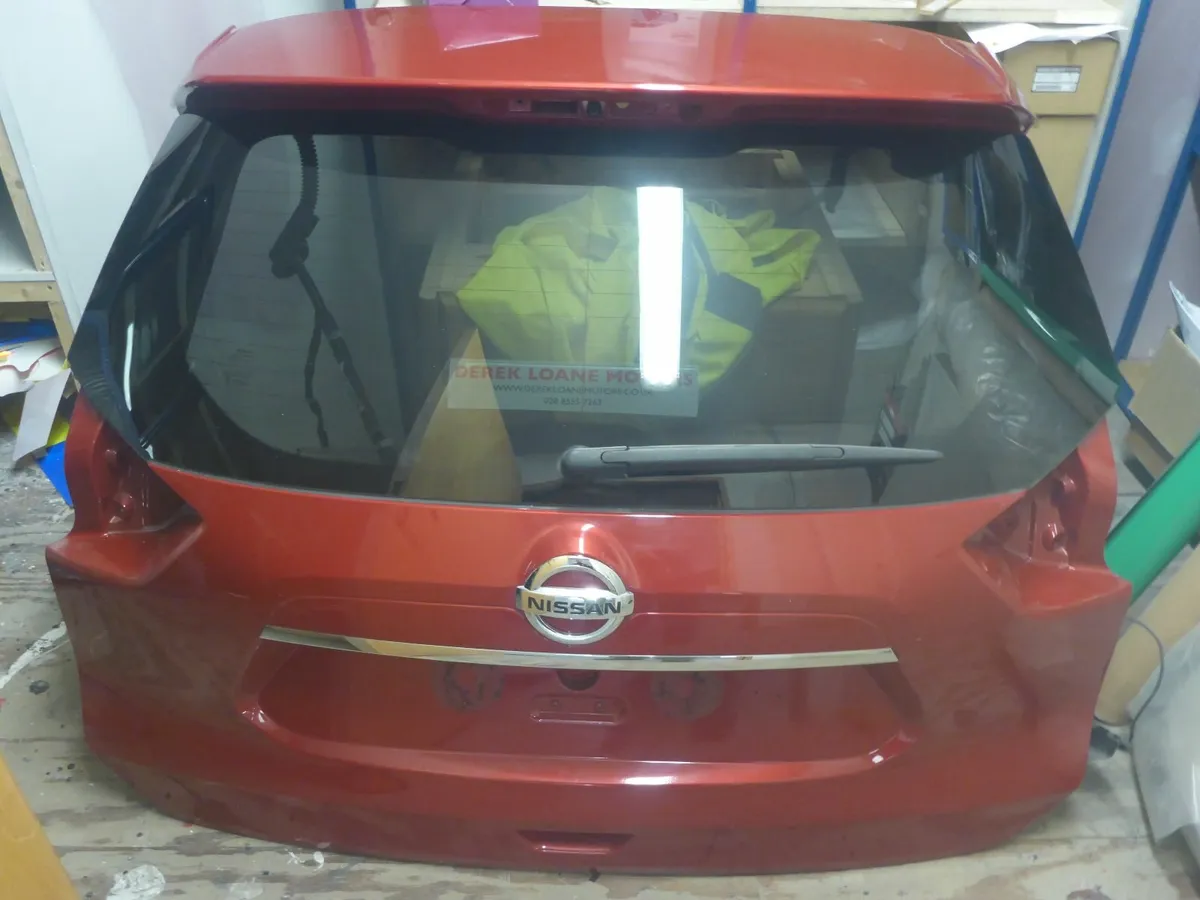 Nissan X trail Complete tailgate - Image 1