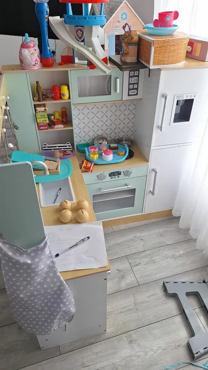 Play Kitchen - Image 3