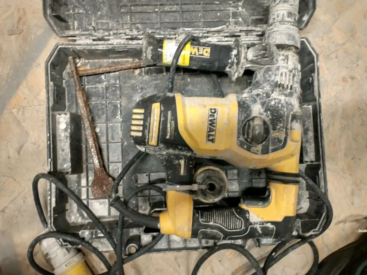 DeWalt Drill SDS plus 110v - Image 3