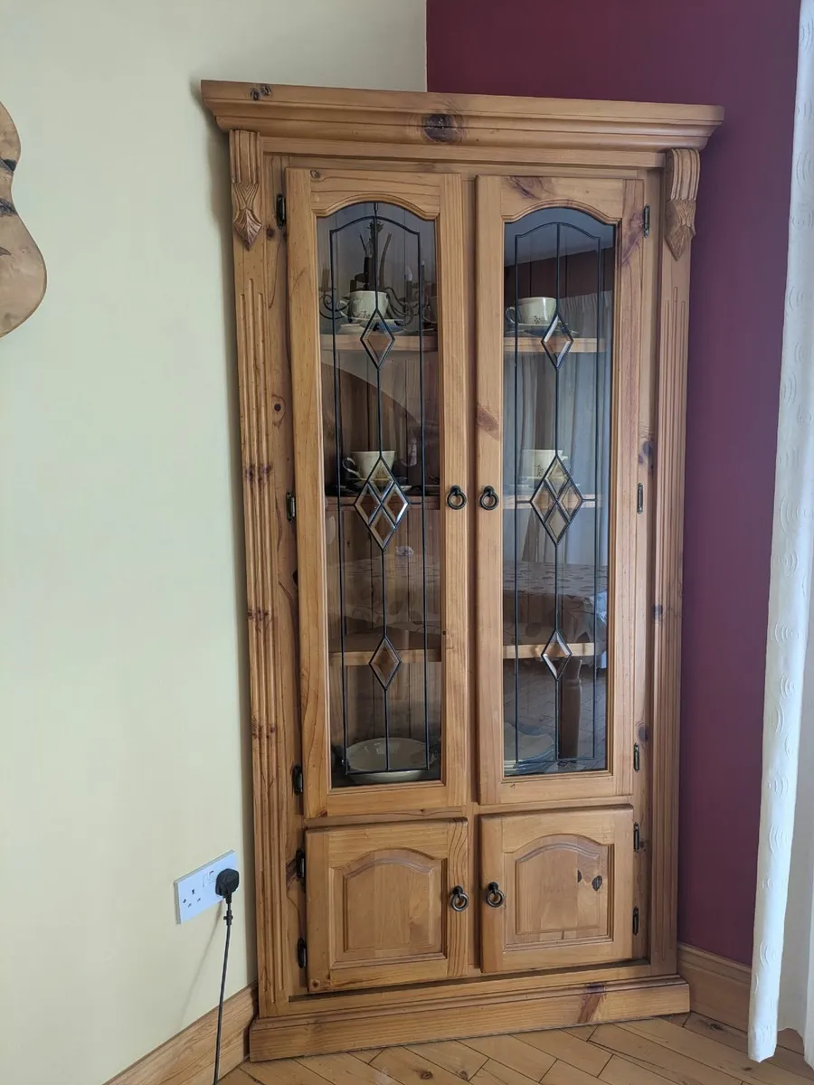 Corner pine wood glass cabinet - Image 3