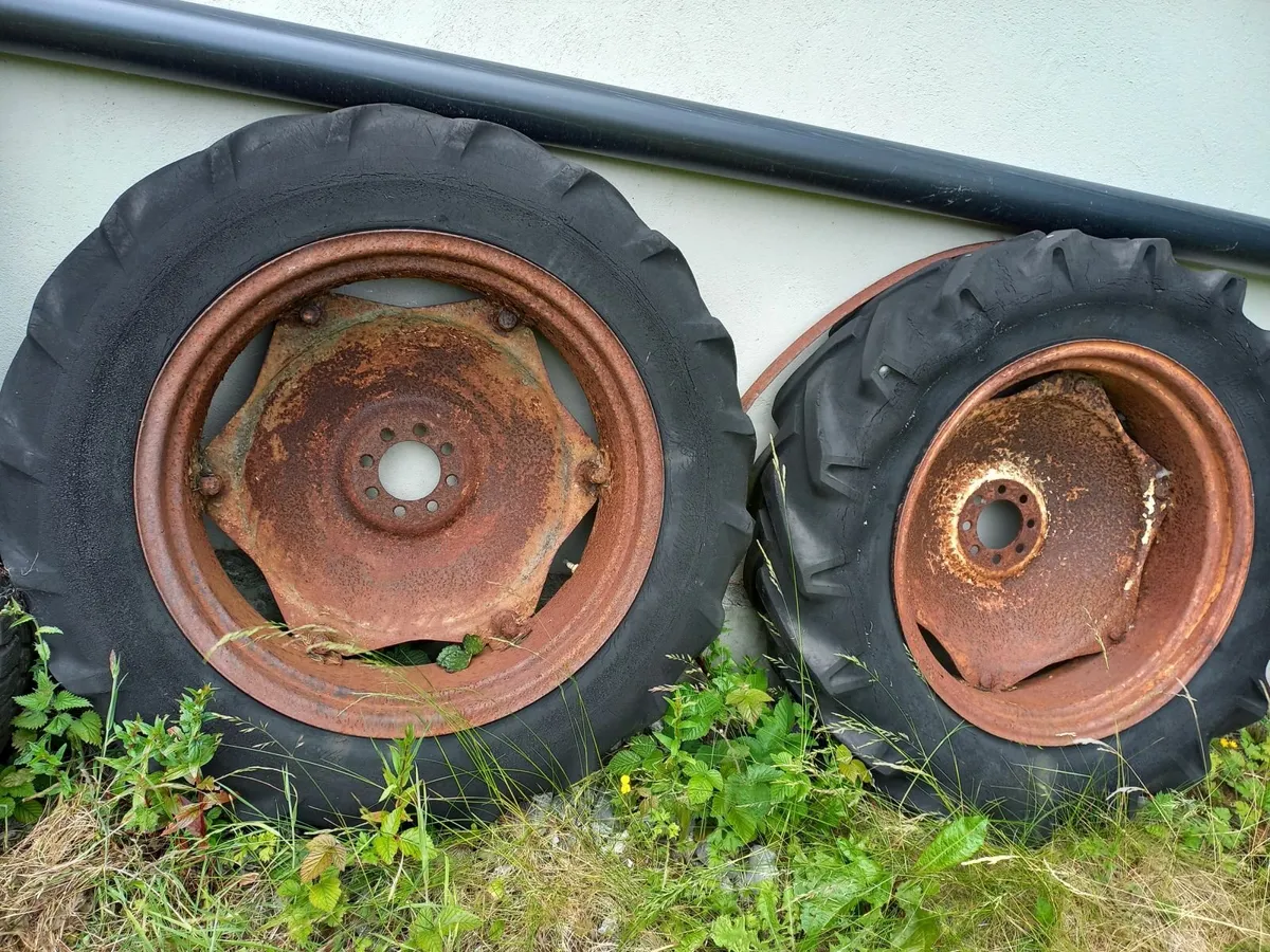 Tractor tyres and kerosine oil tank - Image 2