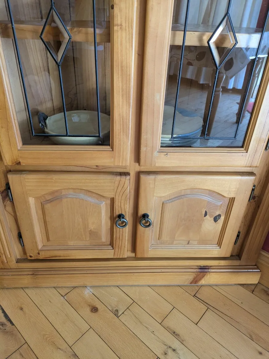 Corner pine wood glass cabinet - Image 4