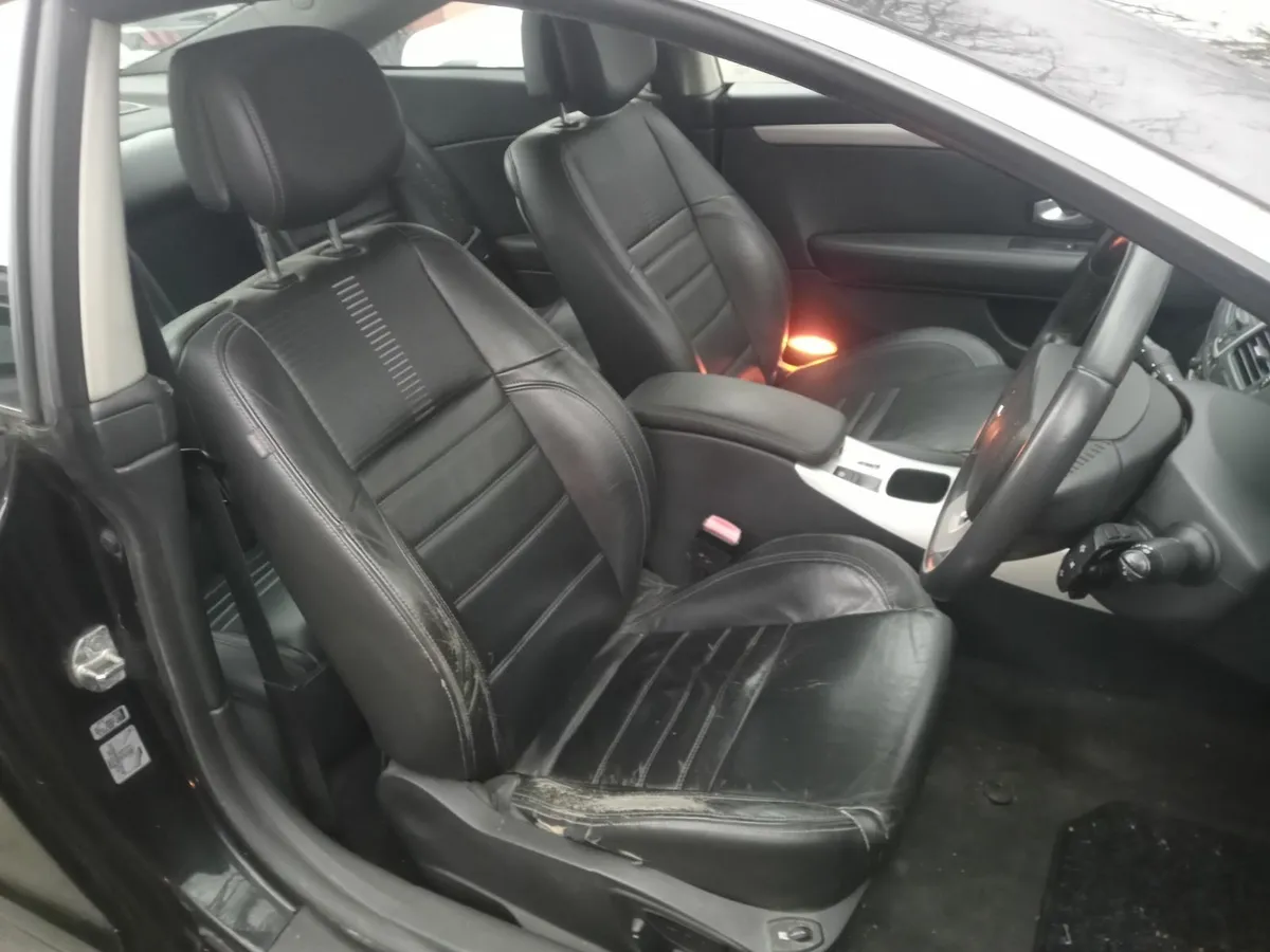 2009 Renault Laguna coupe - Image 3
