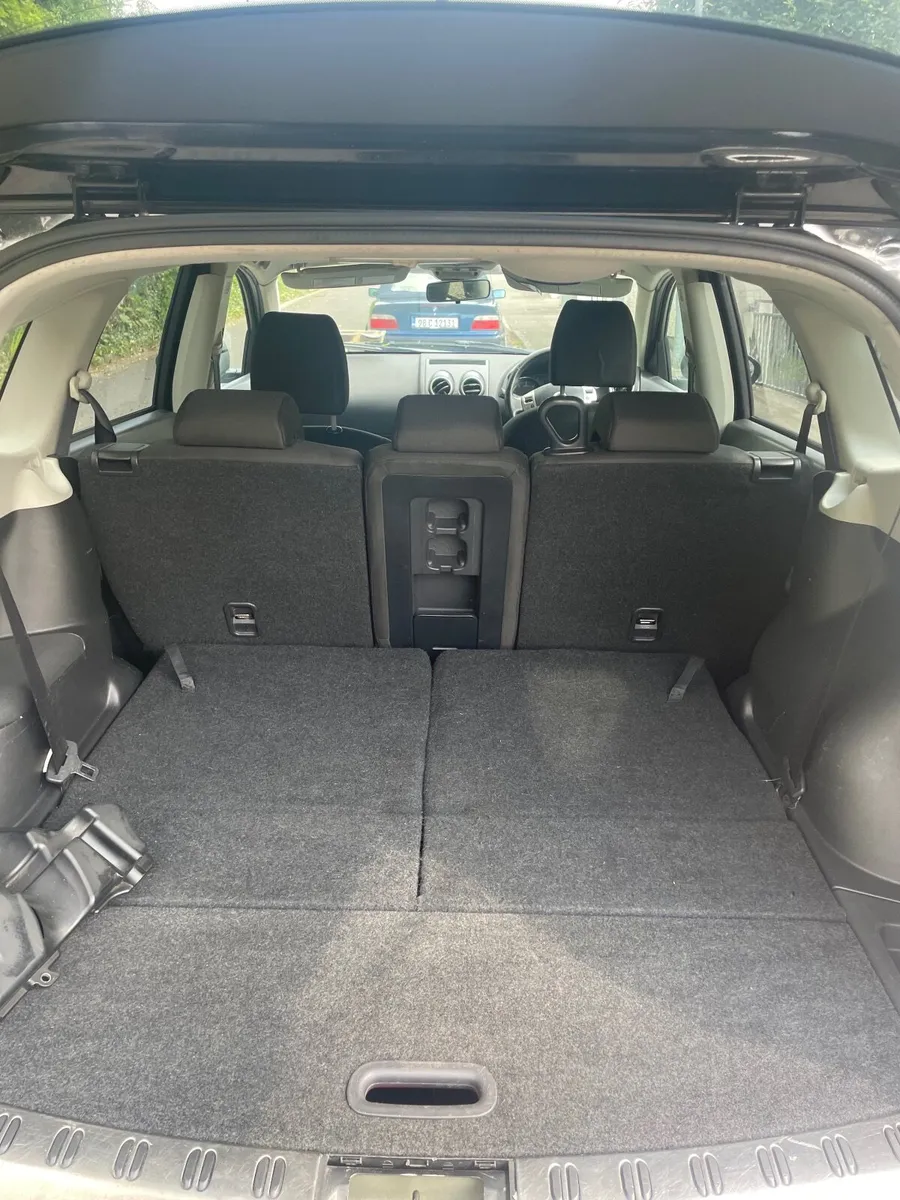 Nissan Qashqai+2 2010 - Image 3