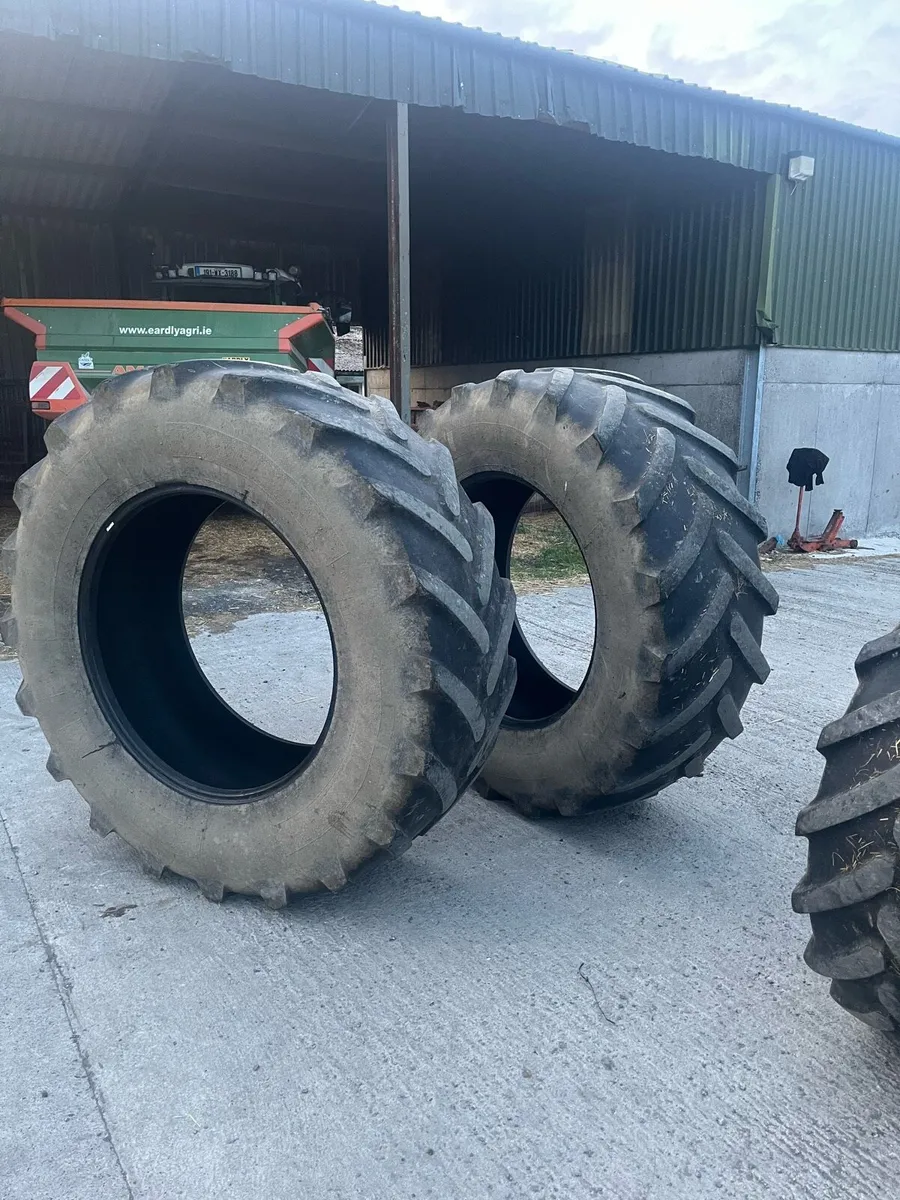 Tractor tires - Image 1