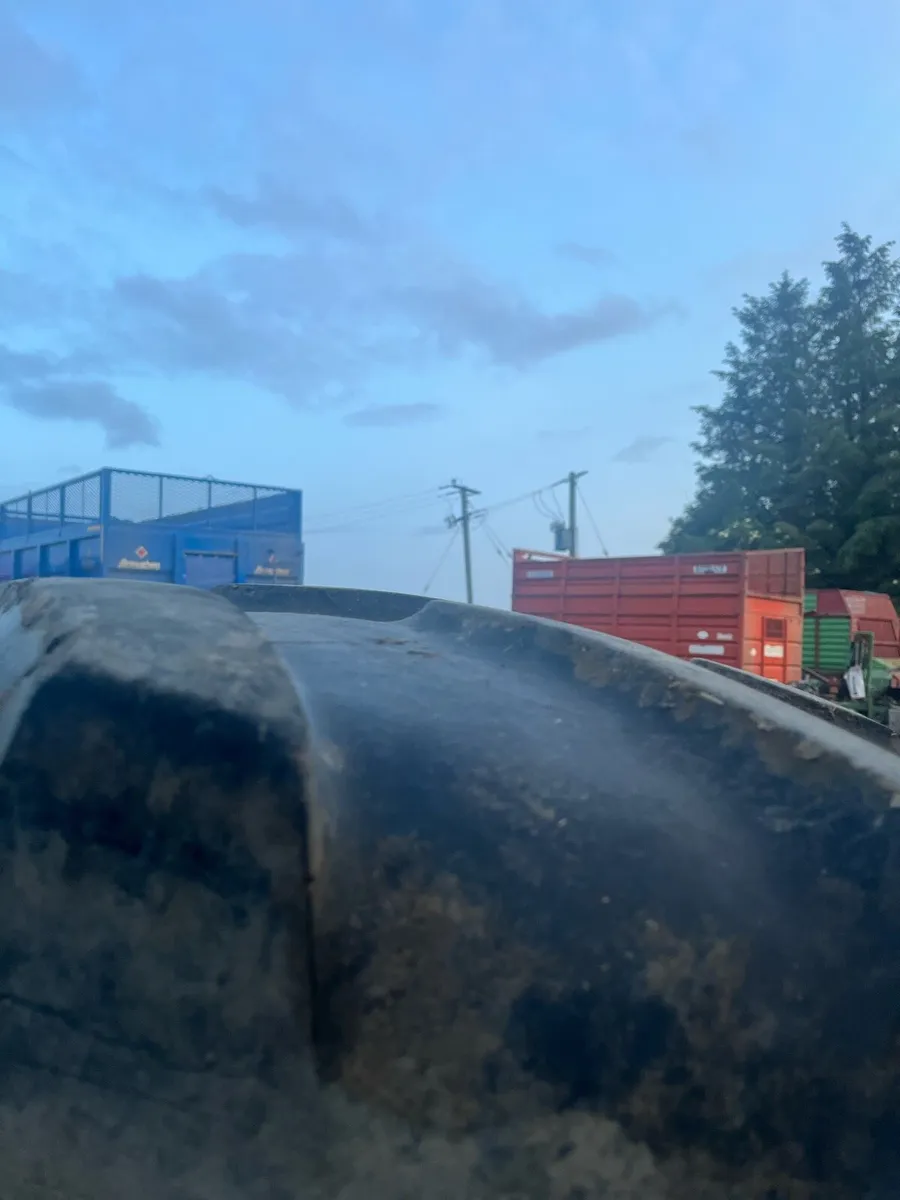 Tractor tires - Image 4