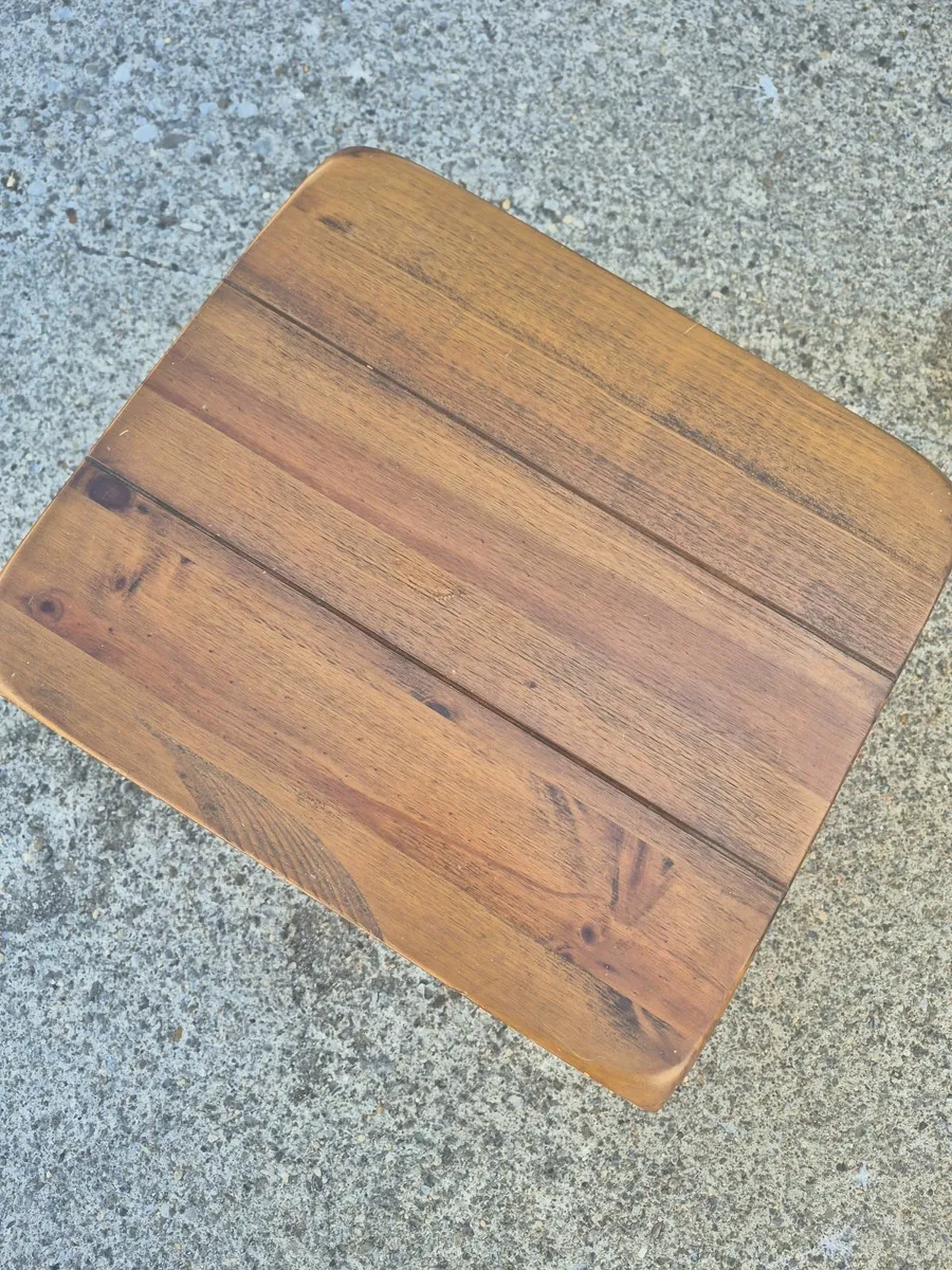 Solid wood small table - Image 3