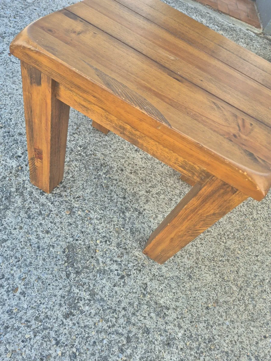 Solid wood small table - Image 1