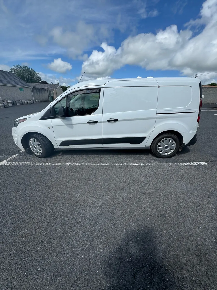 Ford Transit Connect Trend LWB - Image 4