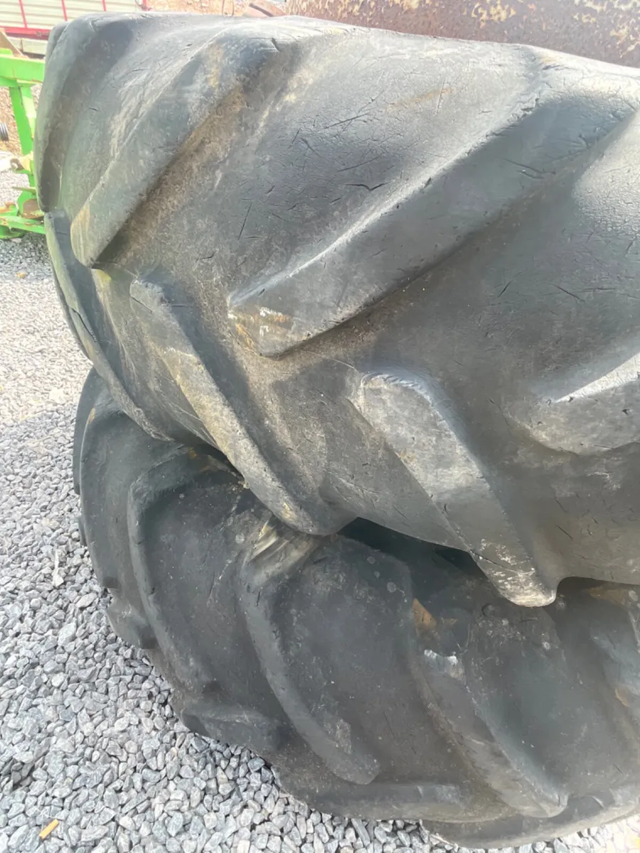 Stock Dual wheels 16.9-34 - Image 2
