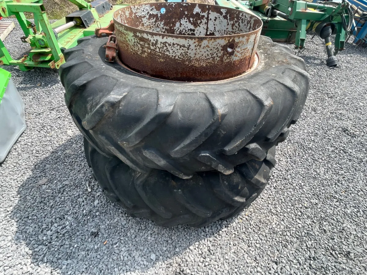 Stock Dual wheels 16.9-34 - Image 4