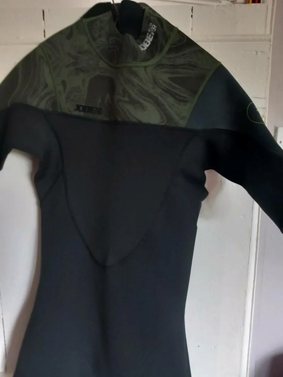 Wetsuit - Image 4