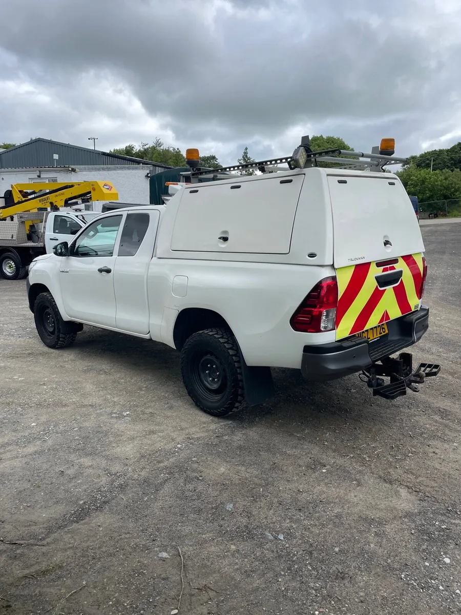 Toyota Hilux - Image 3
