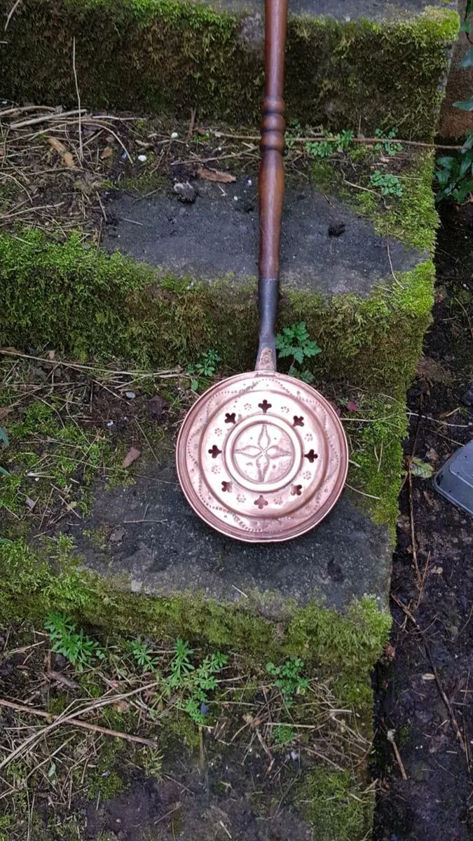Copper bed warmer possible to post - Image 2