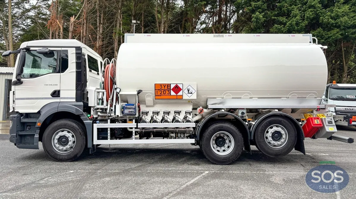 2025 MAN TGS26.330 Rigid Tanker - Image 2