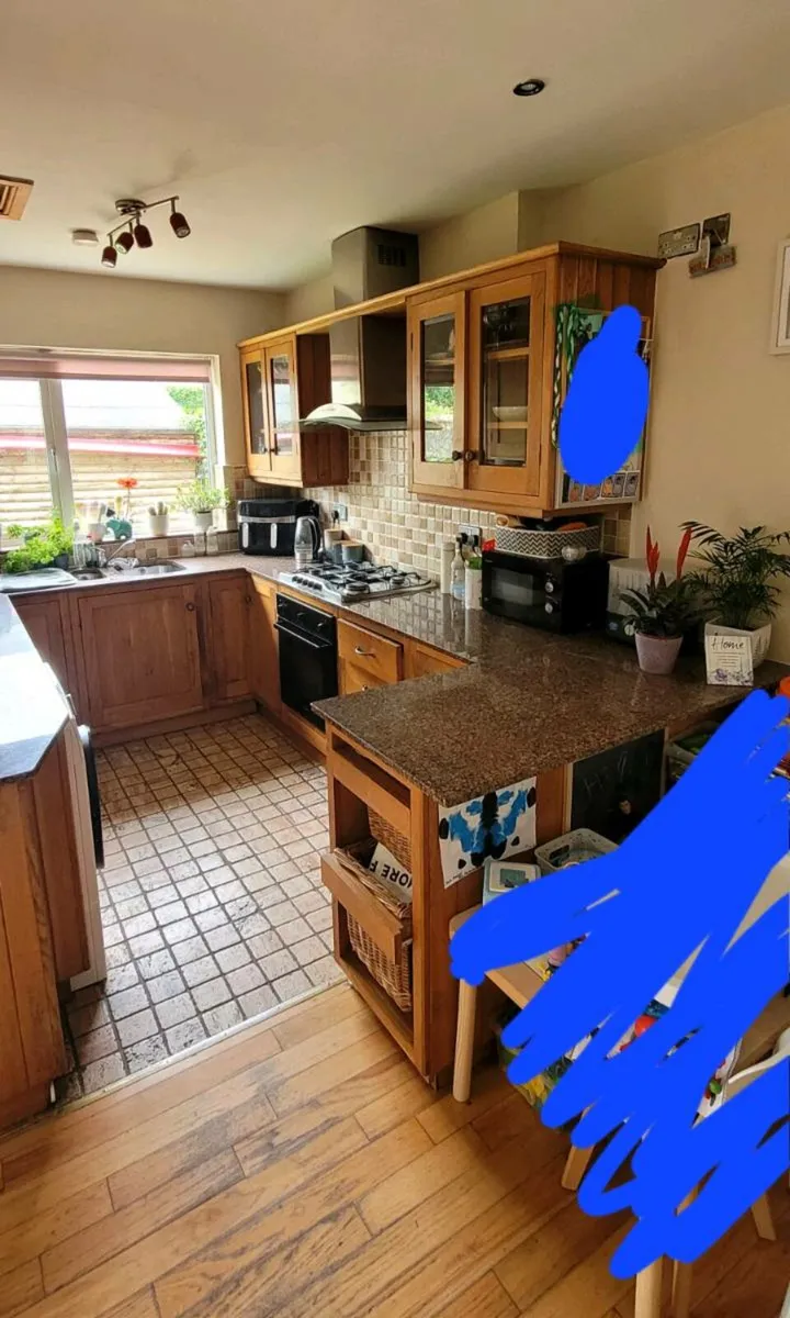 Solid Wood Kitchen/granite worktop/appliances - Image 2