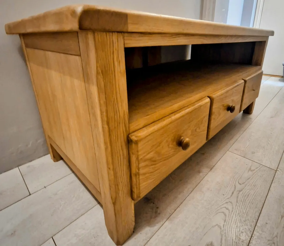 Solid Pine Coffee/TV Table - Image 1