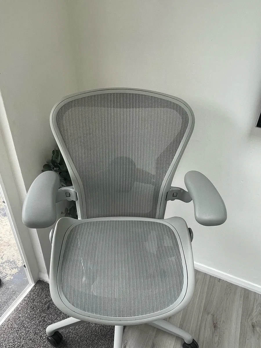 Herman Miller Aeron Remastered Office Chair - Image 2