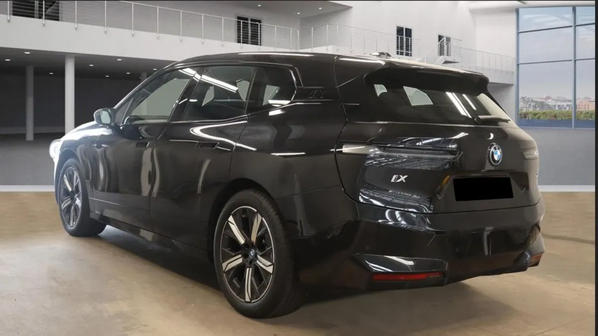2022 BMW IX XDRIVE40 M SPORT 76KwH BATTERY - Image 3