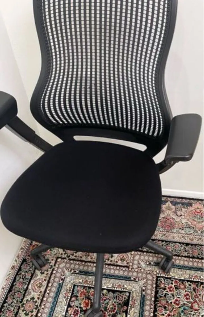 Knoll regeneration Office Chair - Image 4