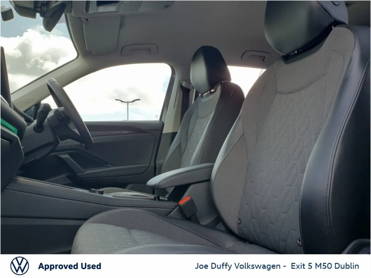 Volkswagen Tayron Edition 75 2.0tdi 150HP DSG Auto - Image 4
