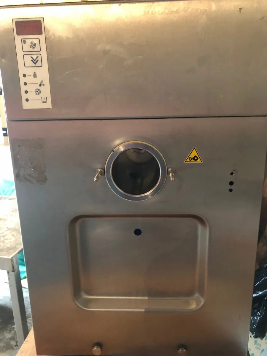 Ice cream machine - Image 1