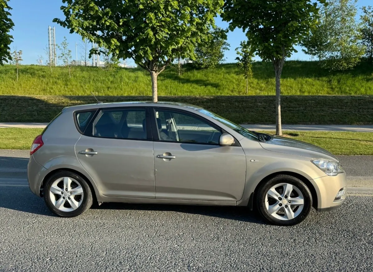 KIA CEED 1.6 Diesel 5Dr NCT 02/26 - Image 4