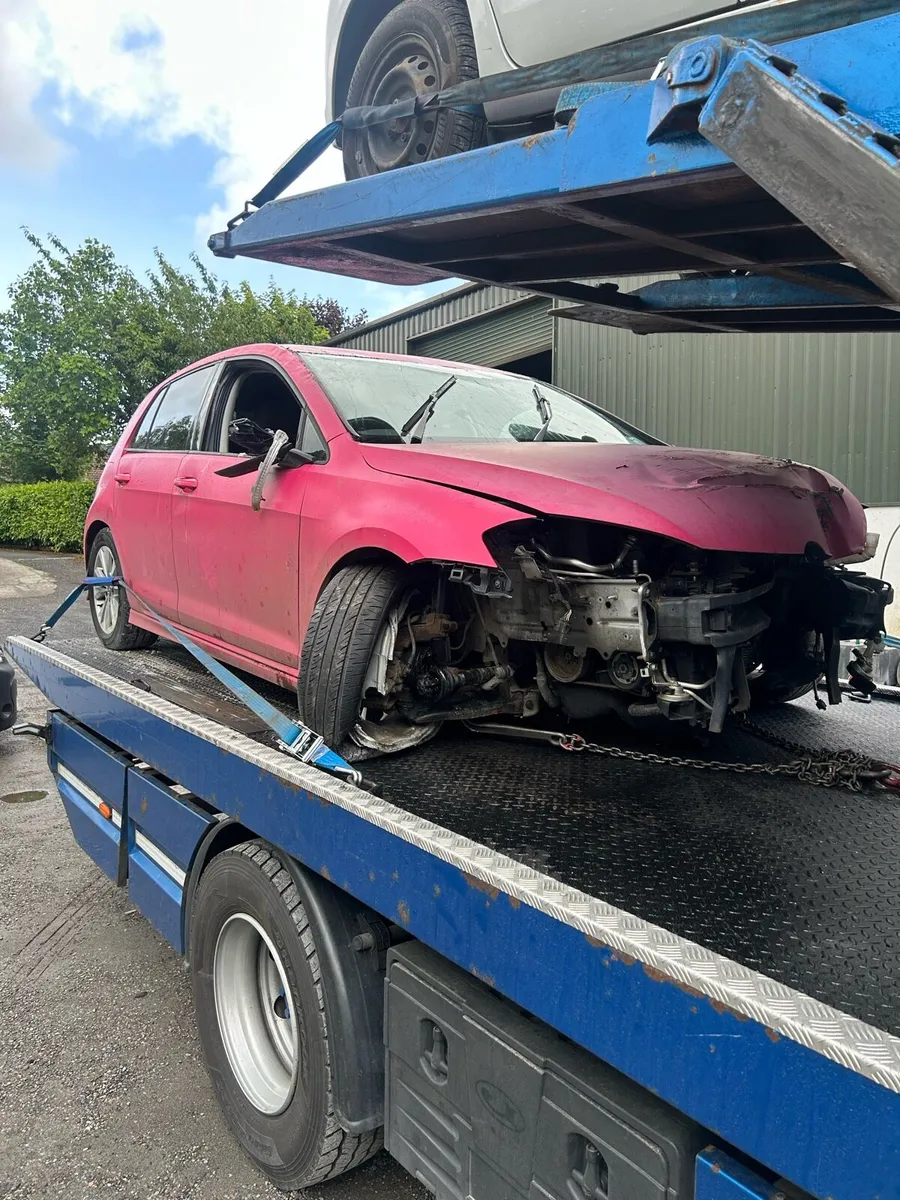 2015 VW Golf 1.6 CXX for parts - Image 1