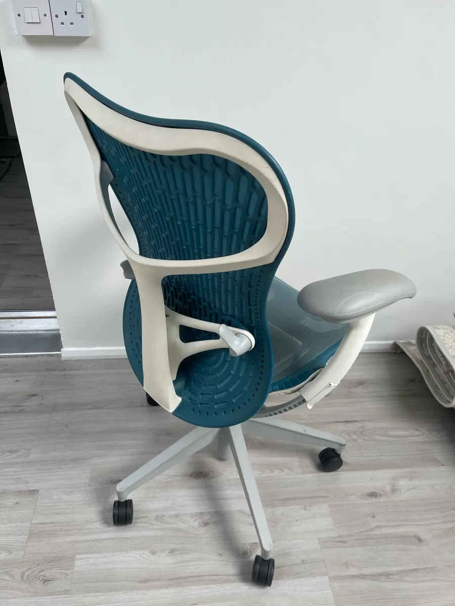 Herman Miller Mirra 2 Office Chair - Image 3