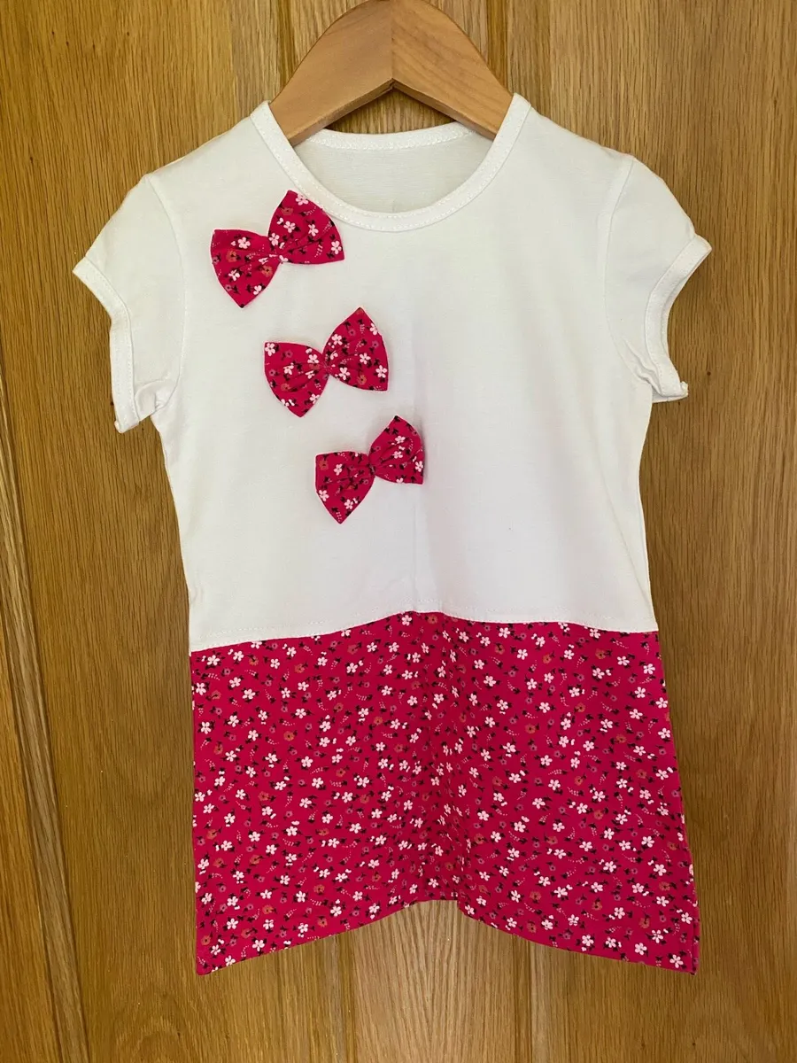 Girl’s Brand New Short Sleeve Pink & White Bow top - Image 2