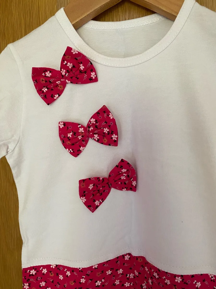 Girl’s Brand New Short Sleeve Pink & White Bow top - Image 4