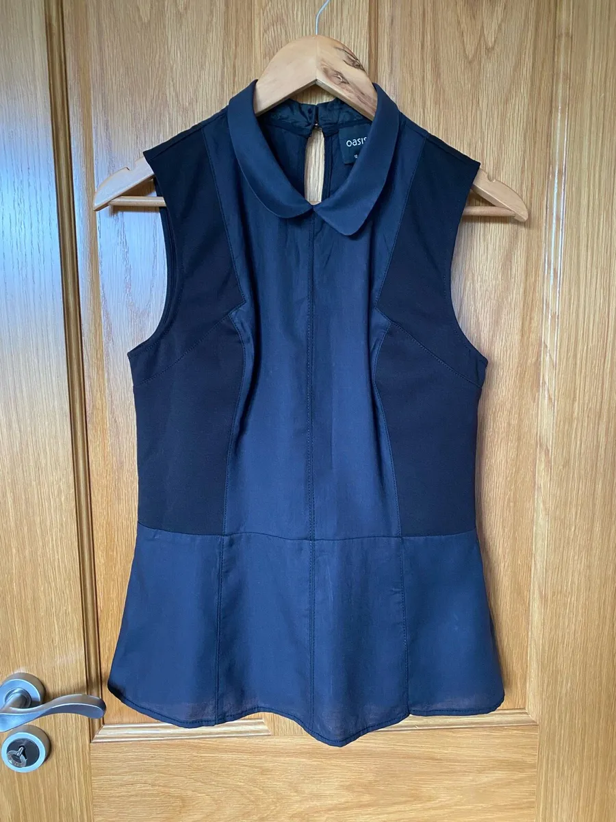 Brand new Women’s Oasis Peplum Black Top - Image 1