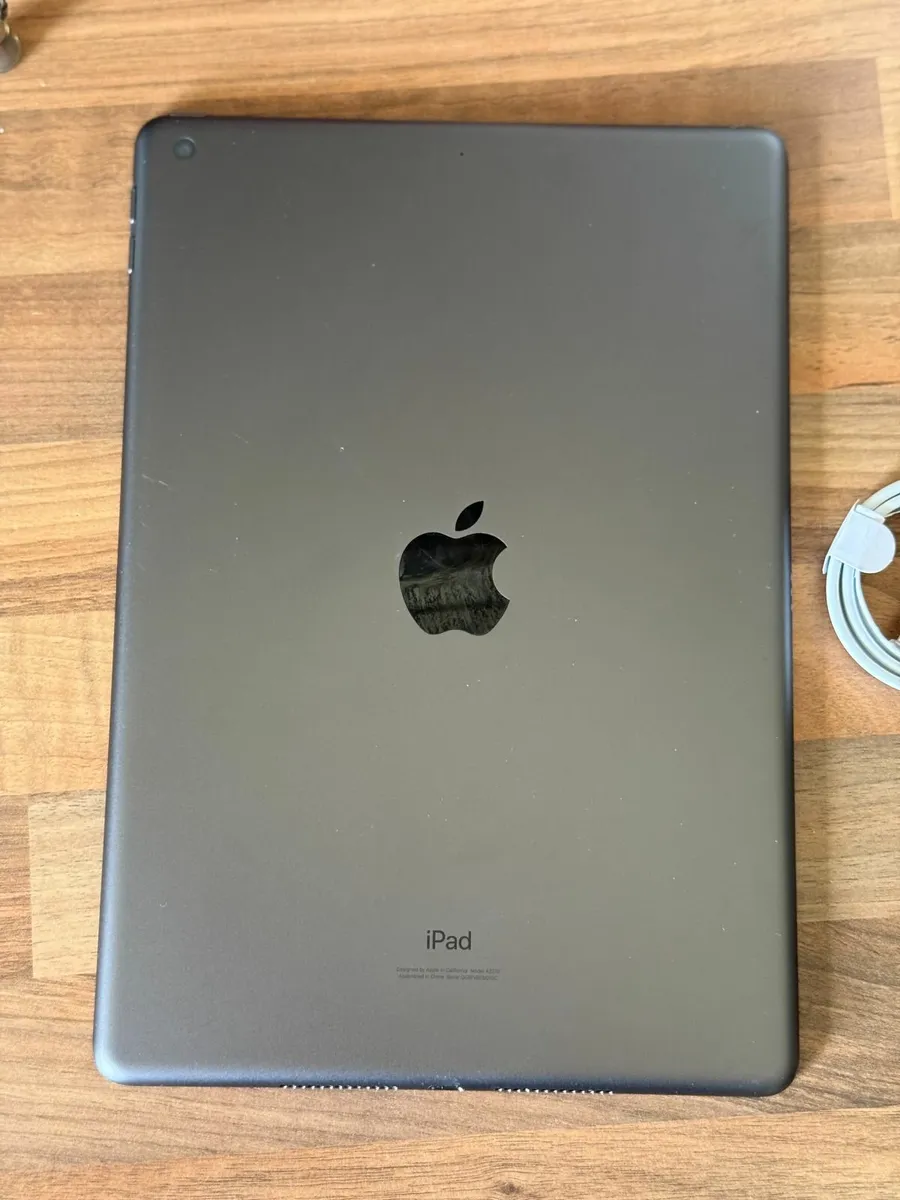 iPad 8th (2020) 32gb 10.2" - Image 3