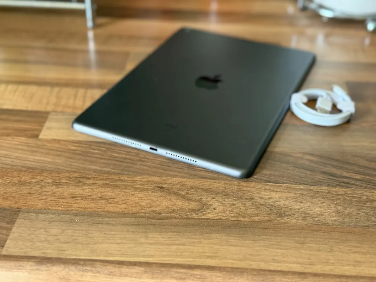 iPad 8th (2020) 32gb 10.2" - Image 4
