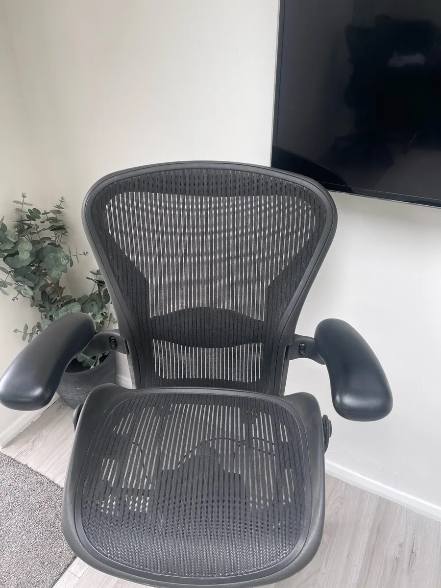 Herman Miller Aeron Classic Office Chair - Image 2