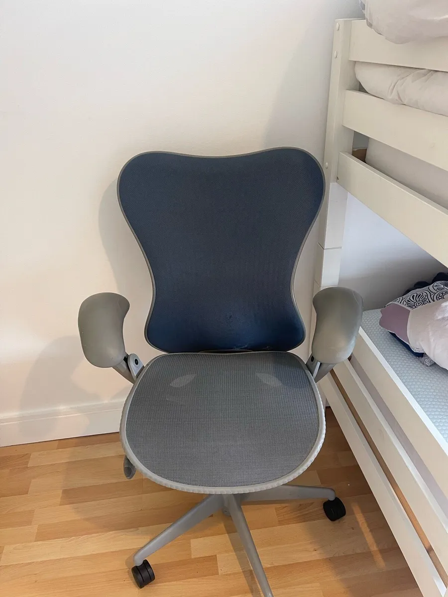 Herman Miller Mirra 1 Office Chair - Image 4